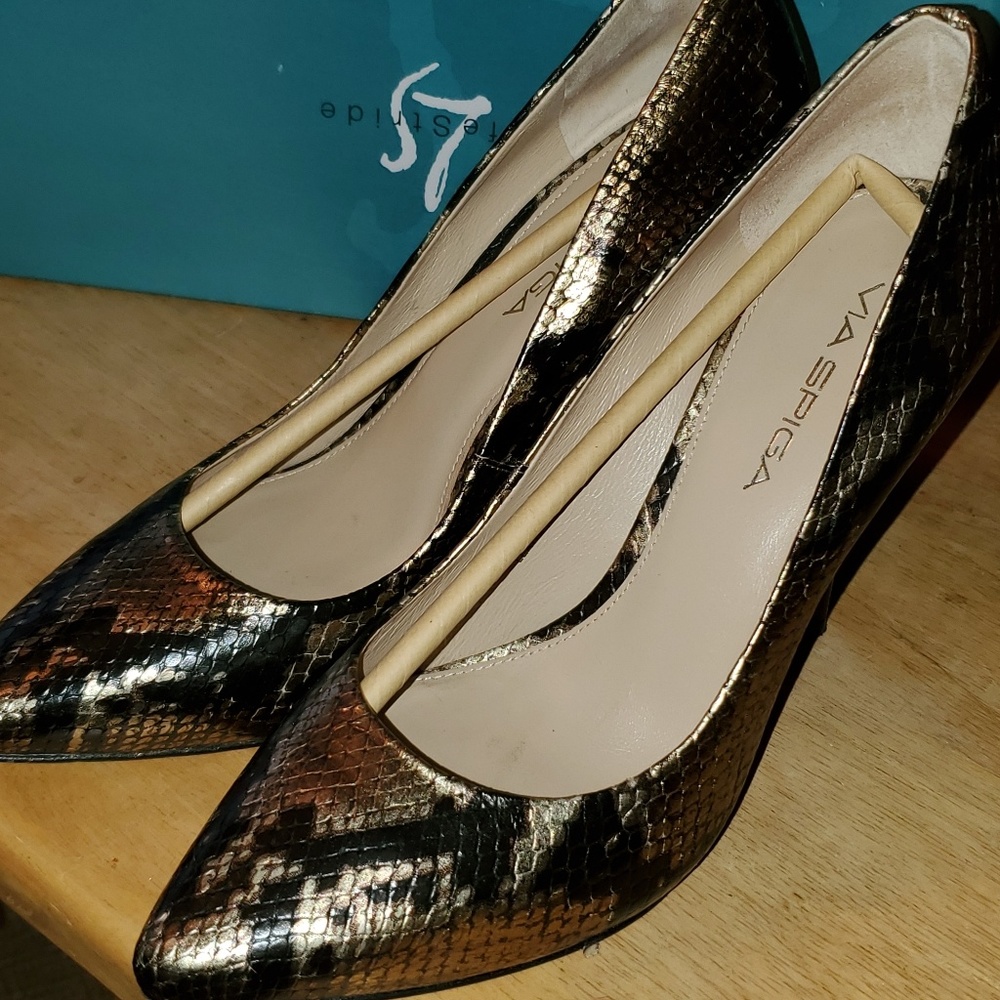 Via spiga leather snakeskin heels size 7